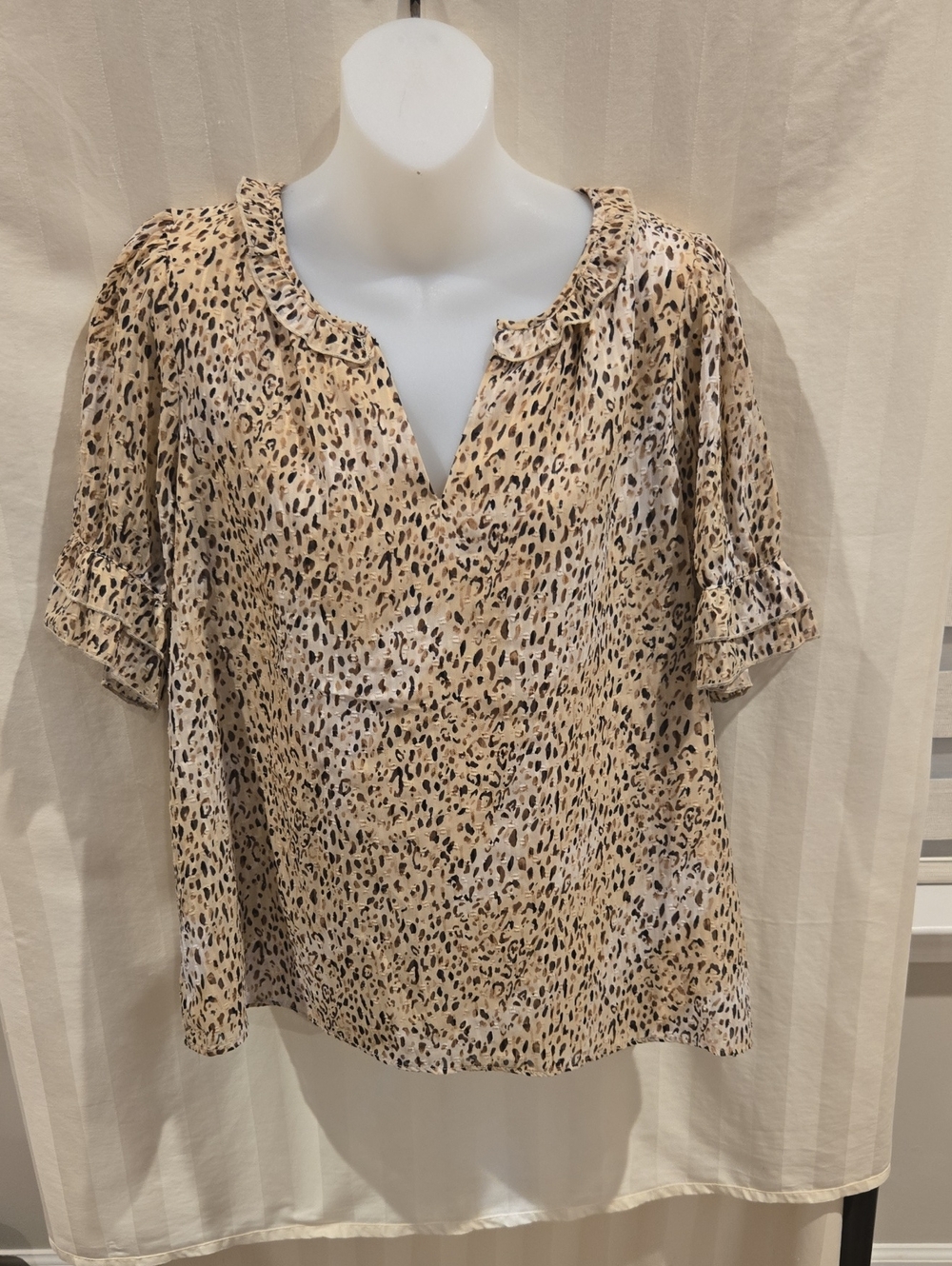 Kaari Blue Tan Leopard-Print Ruffle V-Neck Blouse